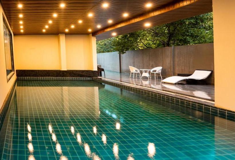 Hotel Lalit International   A Boutique