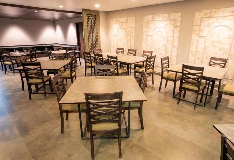 Hotel Lalit International   A Boutique