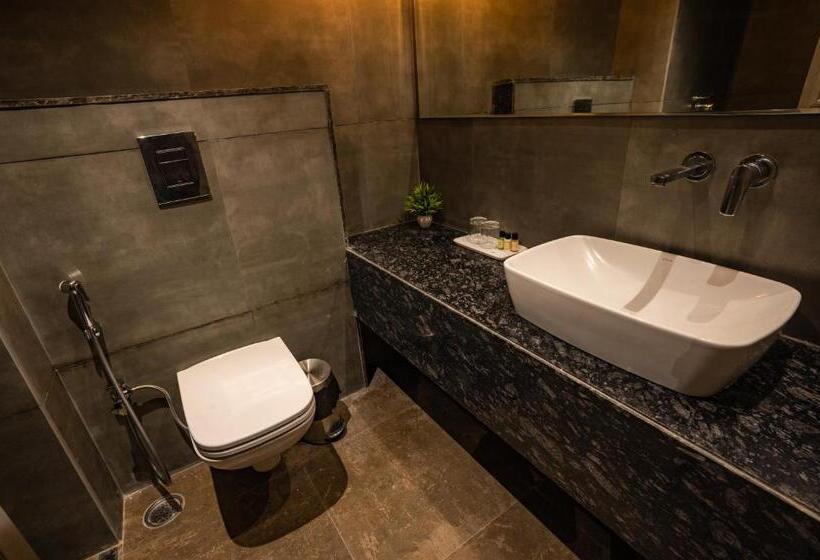 Hotel Lalit International   A Boutique