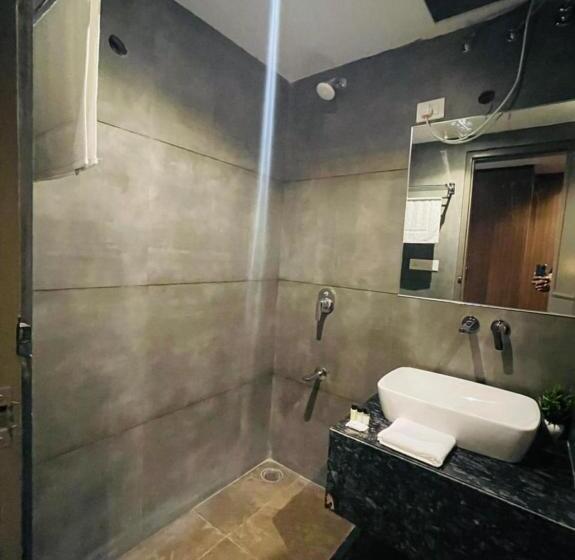 Hotel Lalit International   A Boutique