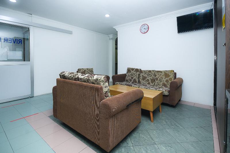 Hotell Oyo 90220 River Inn