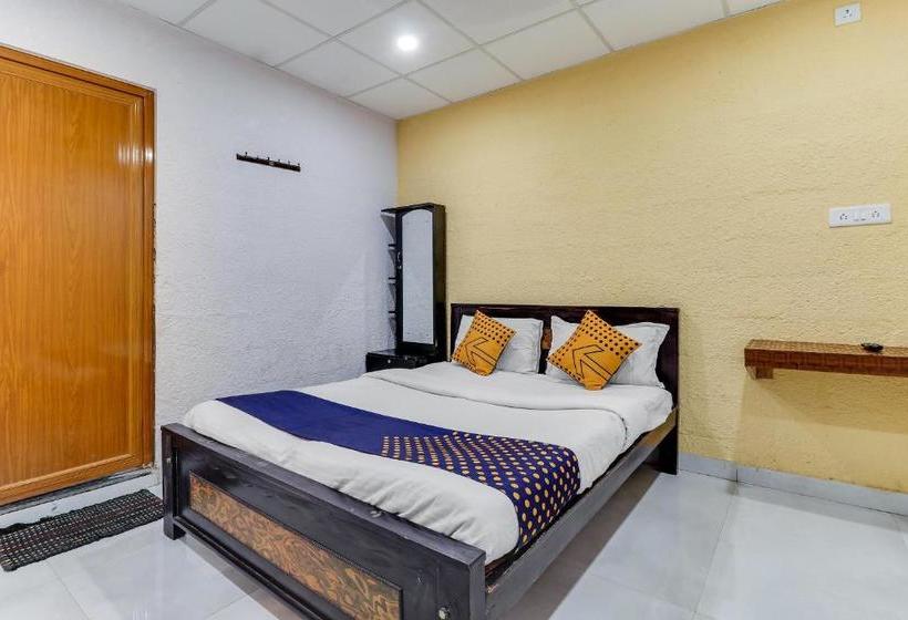 Hotel Spot On 77859 Eighteen Th Guest House