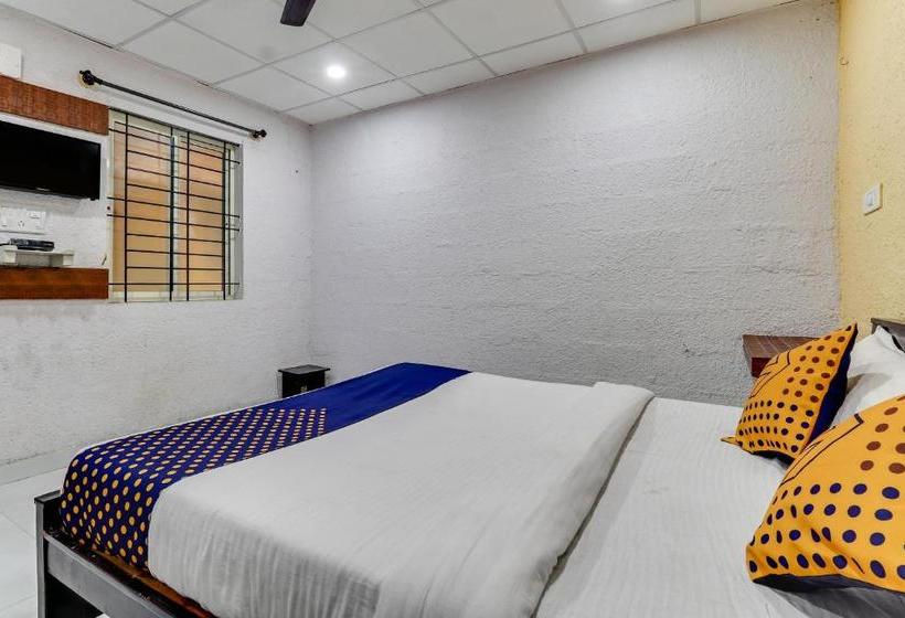 Hotel Spot On 77859 Eighteen Th Guest House