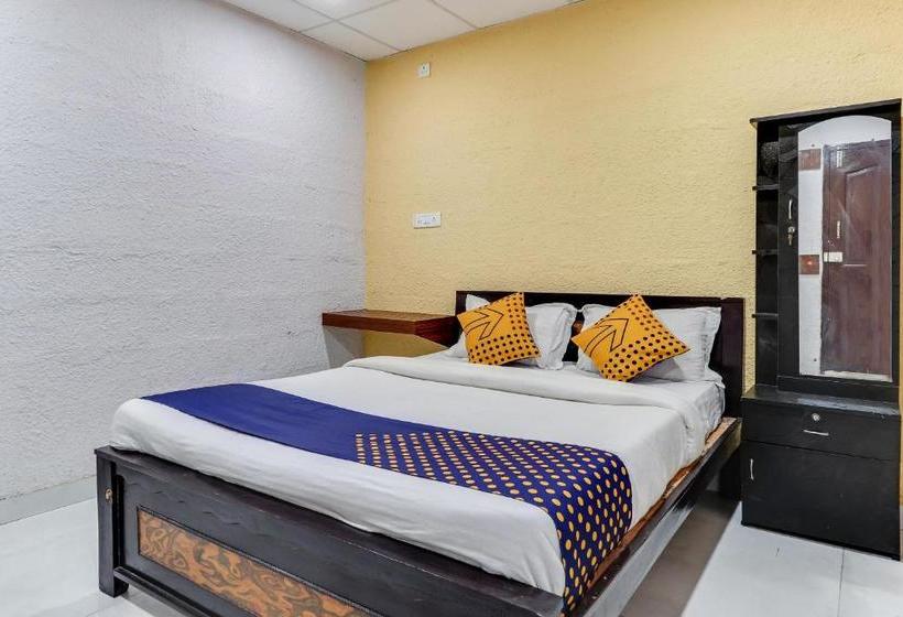 Hotel Spot On 77859 Eighteen Th Guest House