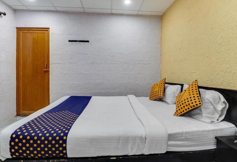 Hotel Spot On 77859 Eighteen Th Guest House