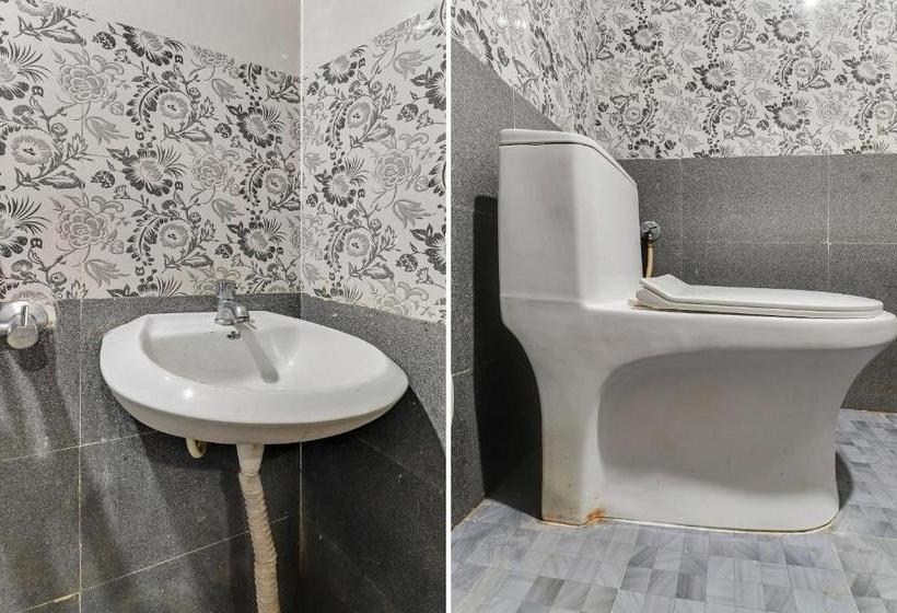 Hotel Spot On 77859 Eighteen Th Guest House