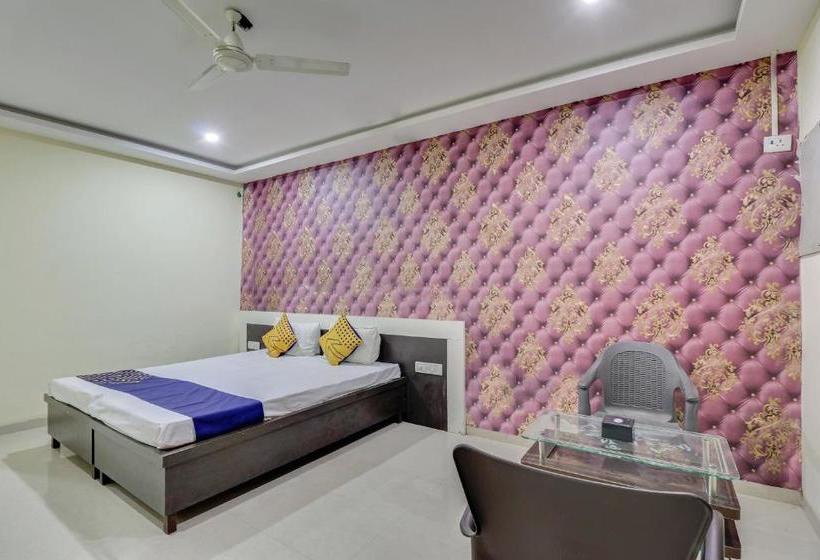 Hotel Spot On 79560  Rahul Palace