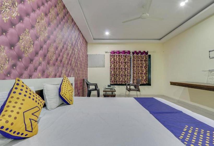 Hotel Spot On 79560  Rahul Palace