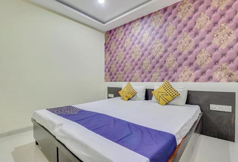 Hotel Spot On 79560  Rahul Palace