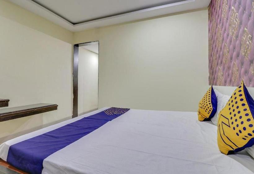 Hotel Spot On 79560  Rahul Palace