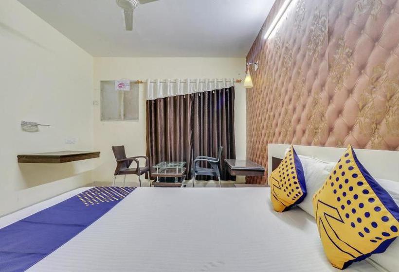 Hotel Spot On 79560  Rahul Palace