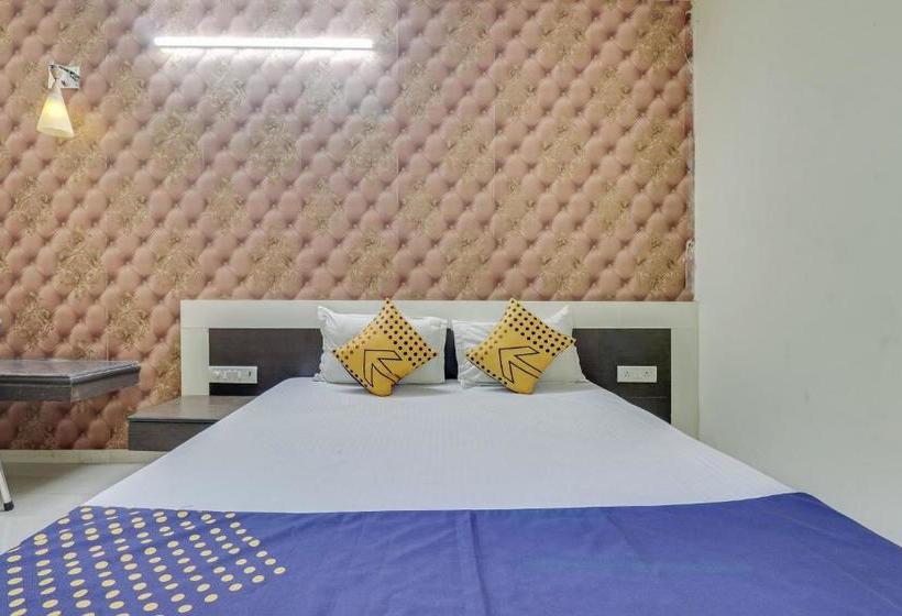 Hotel Spot On 79560  Rahul Palace