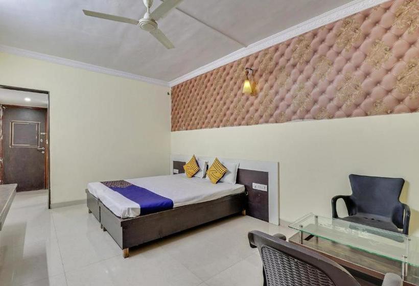 Hotel Spot On 79560  Rahul Palace