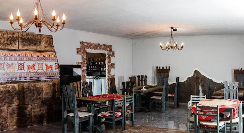 Pensão Etiuni The Forgotten Kingdom