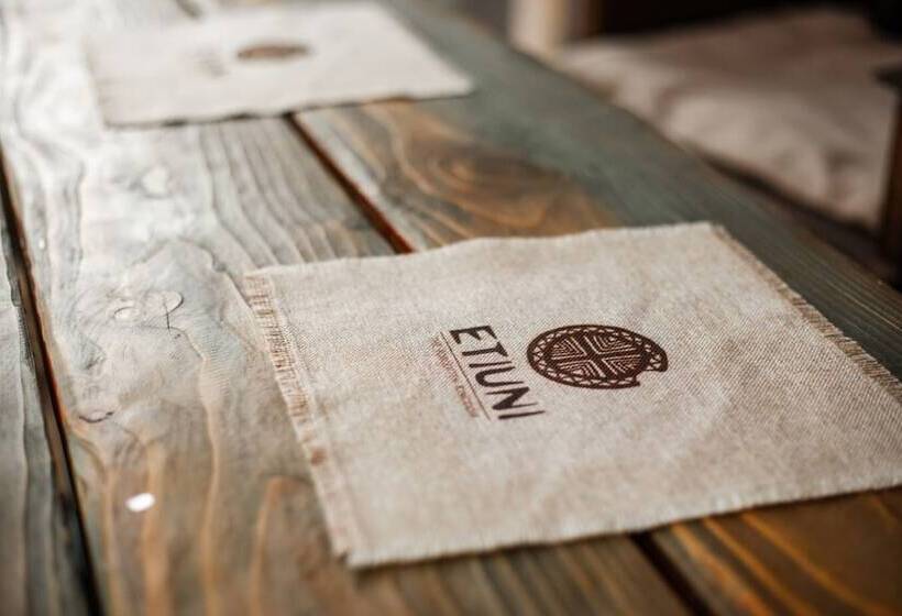 Pensão Etiuni The Forgotten Kingdom