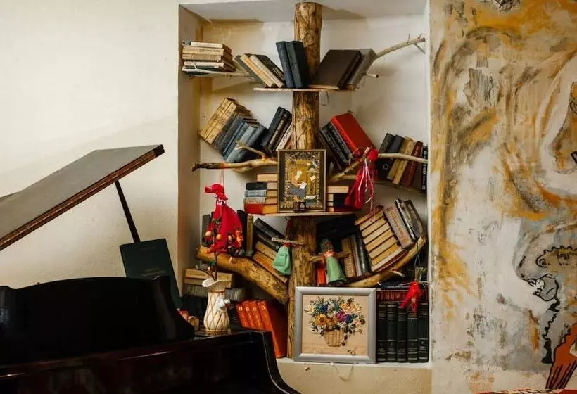 Majatalo Etiuni The Forgotten Kingdom