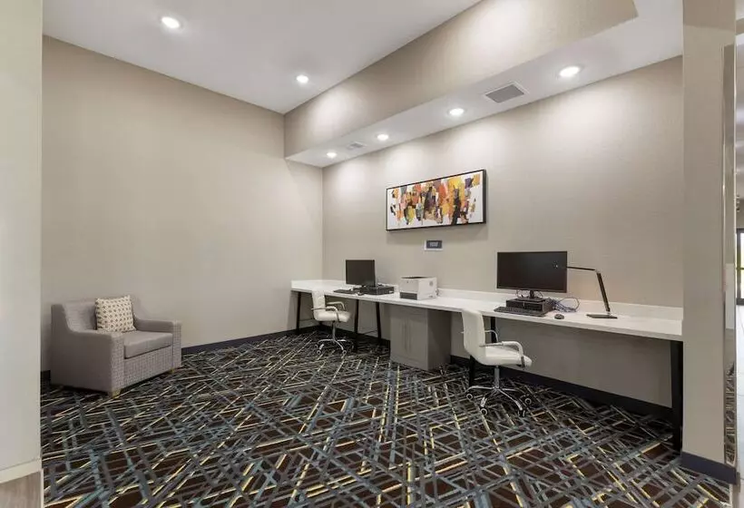 Hotel La Quinta Inn & Suites By Wyndham Coralville Iowa City