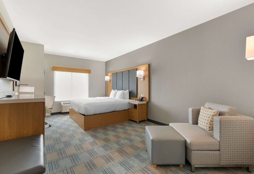 Отель La Quinta Inn & Suites By Wyndham Coralville Iowa City