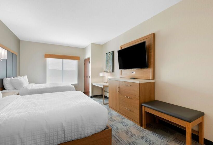 Отель La Quinta Inn & Suites By Wyndham Coralville Iowa City