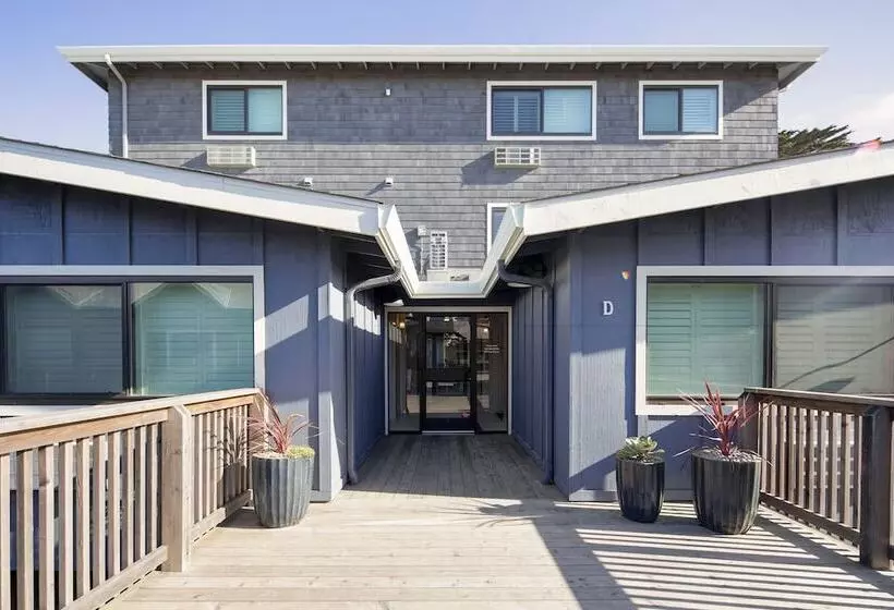 Hotelli Inn At Moss Landing Point