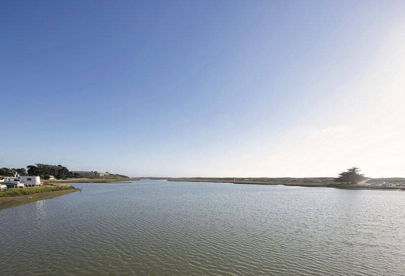 호텔 Inn At Moss Landing Point