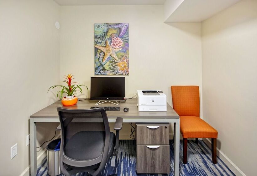 호텔 Inn At Moss Landing Point