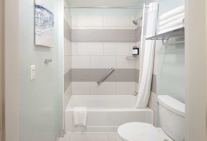 호텔 Inn At Moss Landing Point