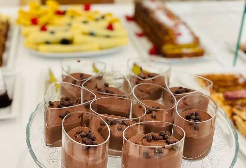 בית מלון כפרי Mansarda Cannes