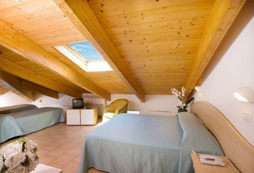 בית מלון כפרי Mansarda Cannes