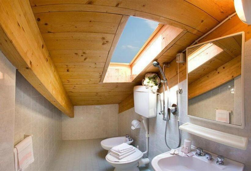 בית מלון כפרי Mansarda Cannes