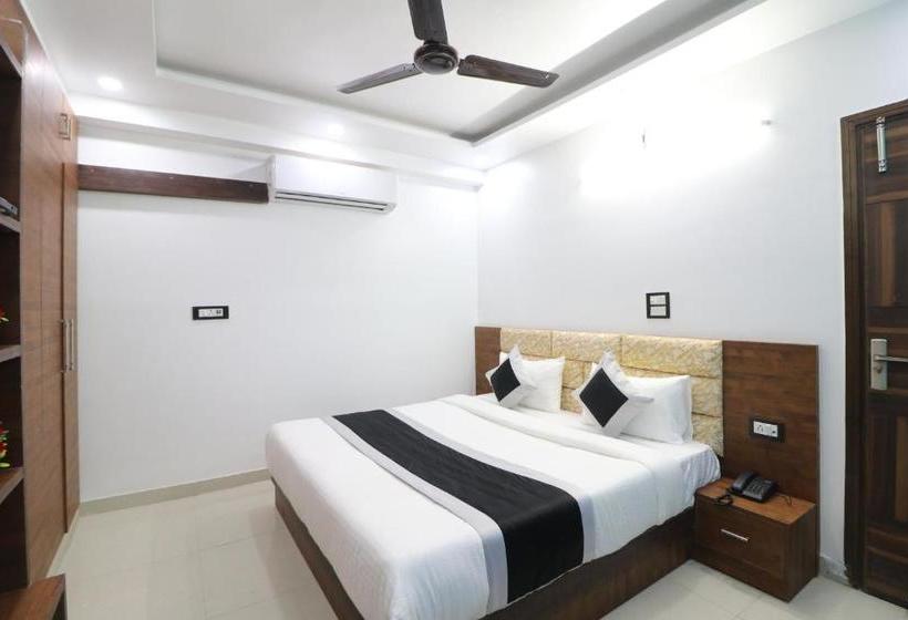 בית מלון כפרי Marina Delhi