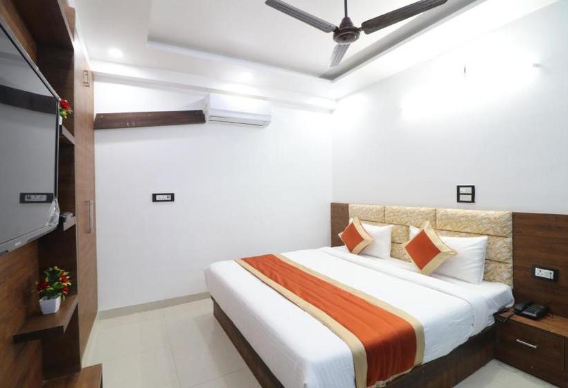 בית מלון כפרי Marina Delhi