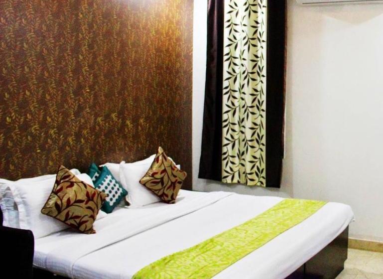 בית מלון כפרי Marina Delhi