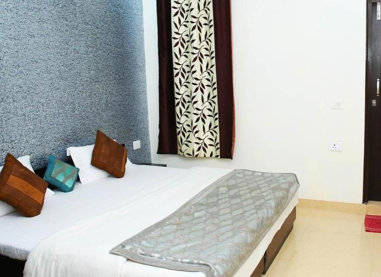 בית מלון כפרי Marina Delhi