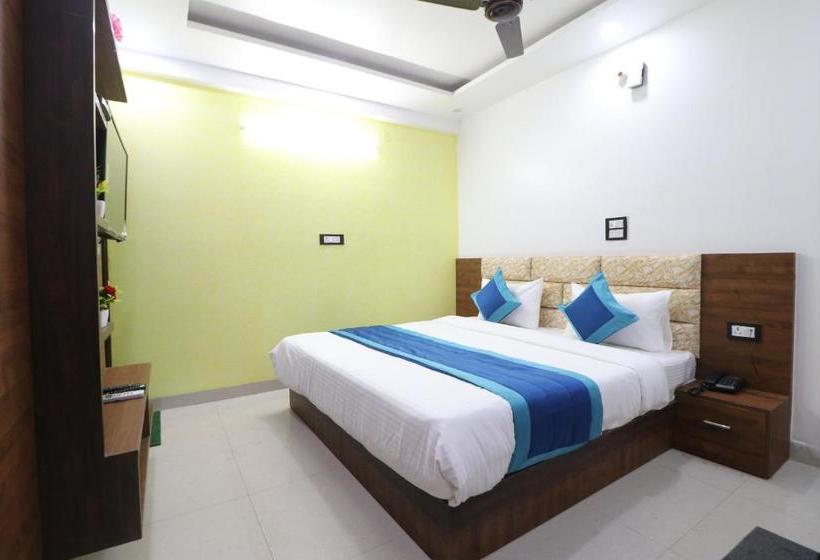 בית מלון כפרי Marina Delhi