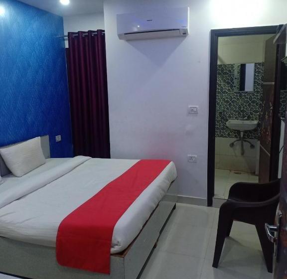 בית מלון כפרי Marina Delhi