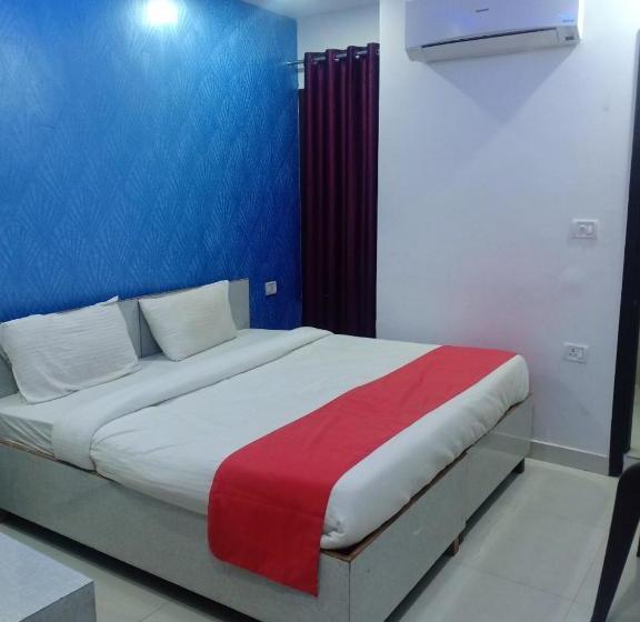 בית מלון כפרי Marina Delhi