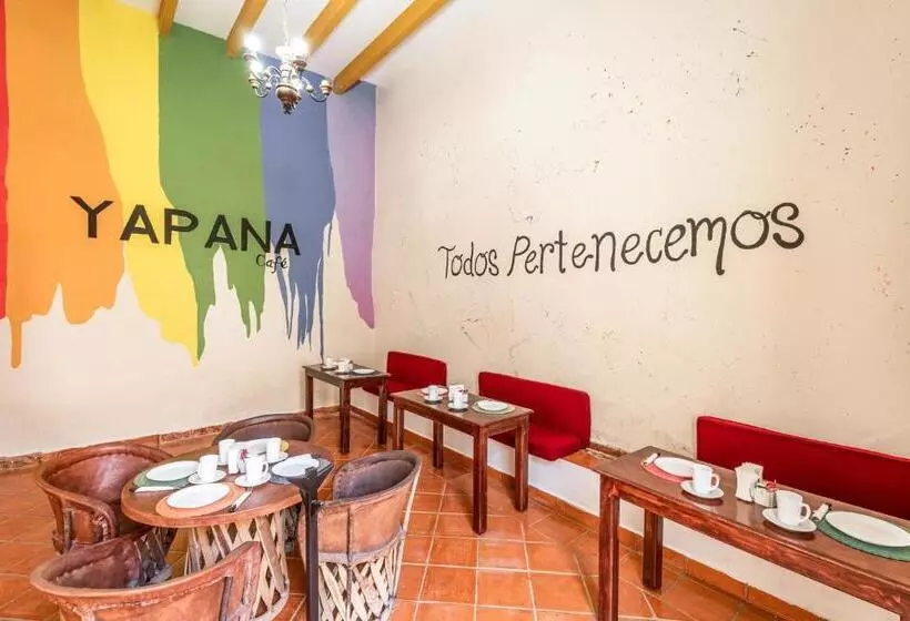 هتل Meson De Sara