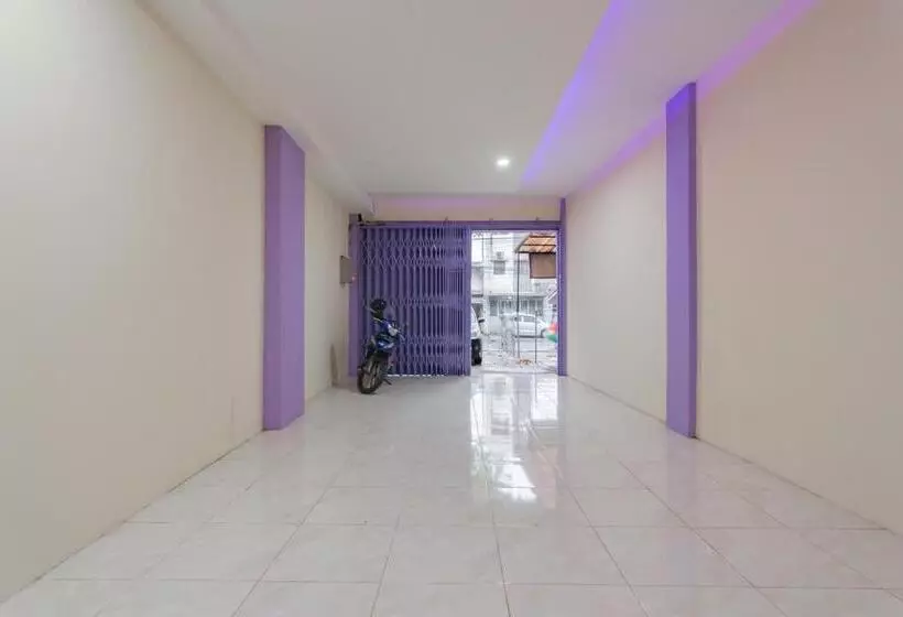 ホテル Reddoorz Near Trans Studio Bandung 3