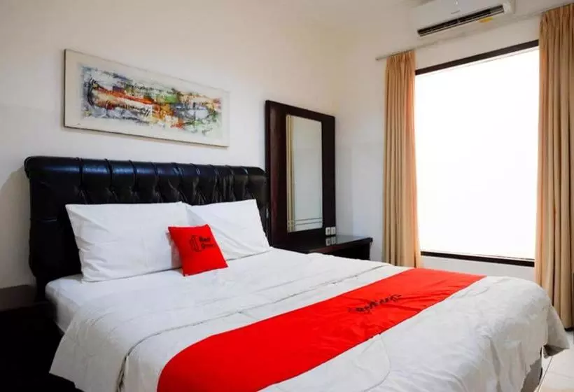 ホテル Reddoorz Near Wisata Kota Lama Semarang