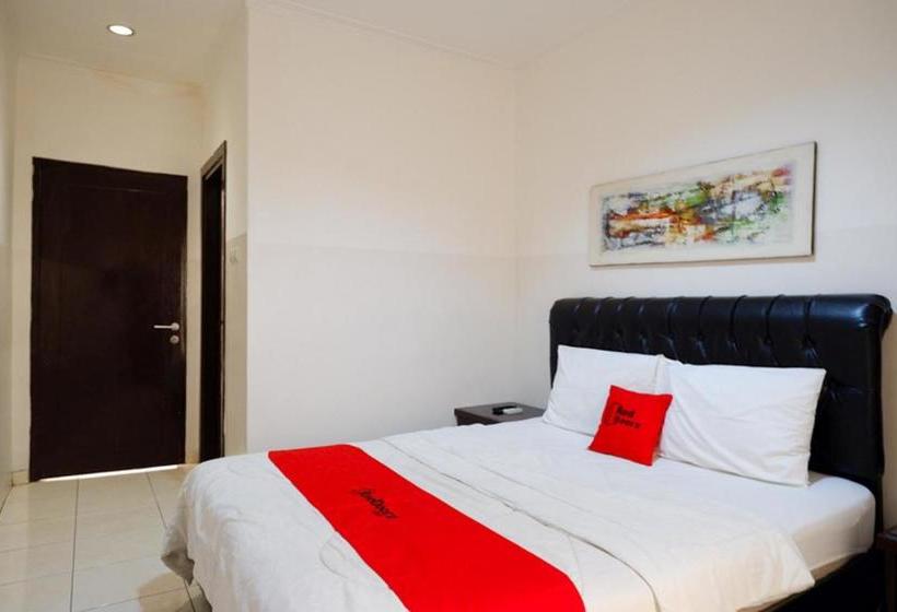 فندق Reddoorz Near Wisata Kota Lama Semarang