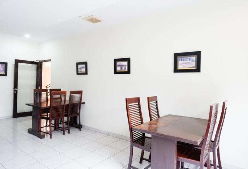 فندق Reddoorz Near Wisata Kota Lama Semarang