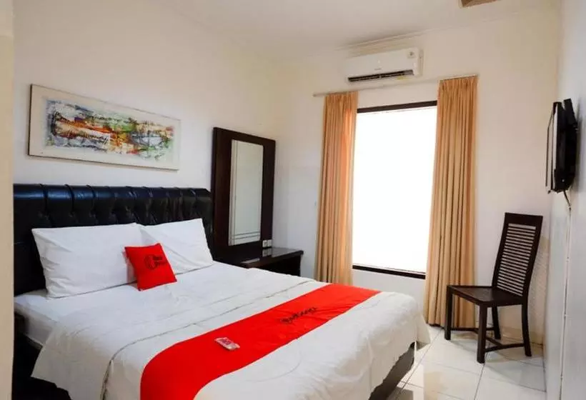 ホテル Reddoorz Near Wisata Kota Lama Semarang