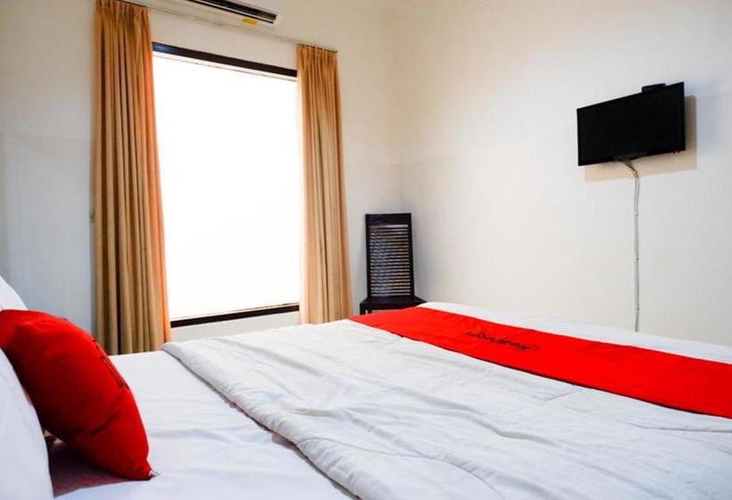 فندق Reddoorz Near Wisata Kota Lama Semarang