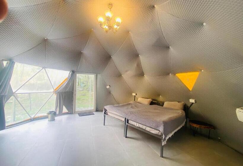 בית מלון כפרי Whoopers Boutique Resort Jibhi