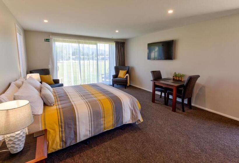 مُتل Annies On Milford