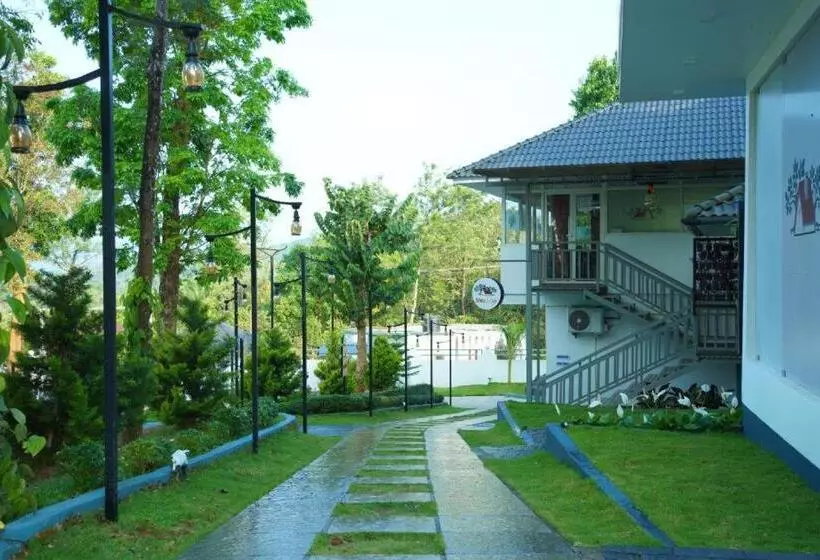 Retreat Resort Vythiri