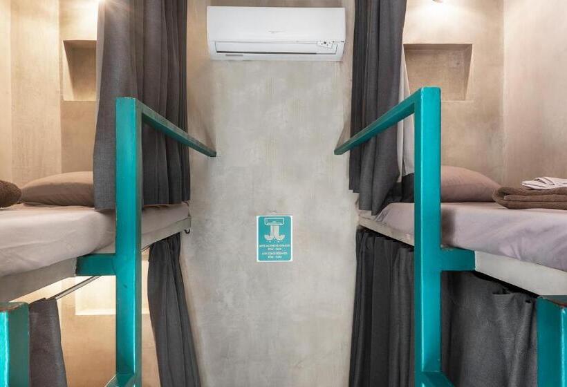 هاستل Hostal Doña Lucha