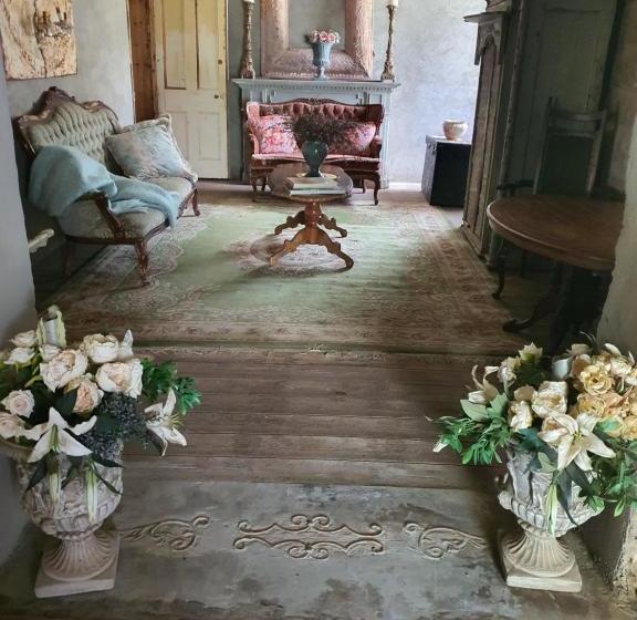 Bed & Breakfast Love Story