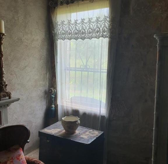 Bed & Breakfast Love Story